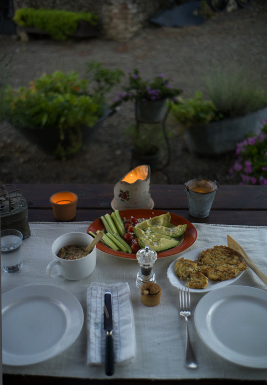 08-1 Dinner L1032091