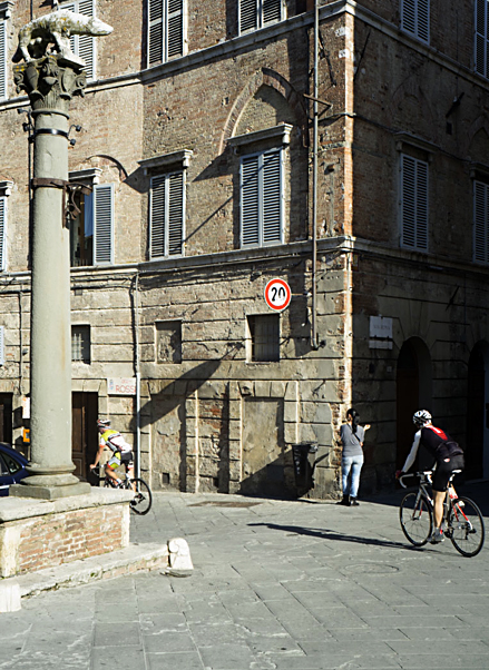 10-17 Street L1002017