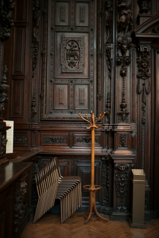 10-29 Chairs L1002327