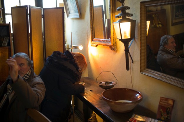 12-16 Scene L1003444