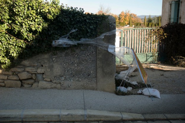 12-5 From the car L1003283